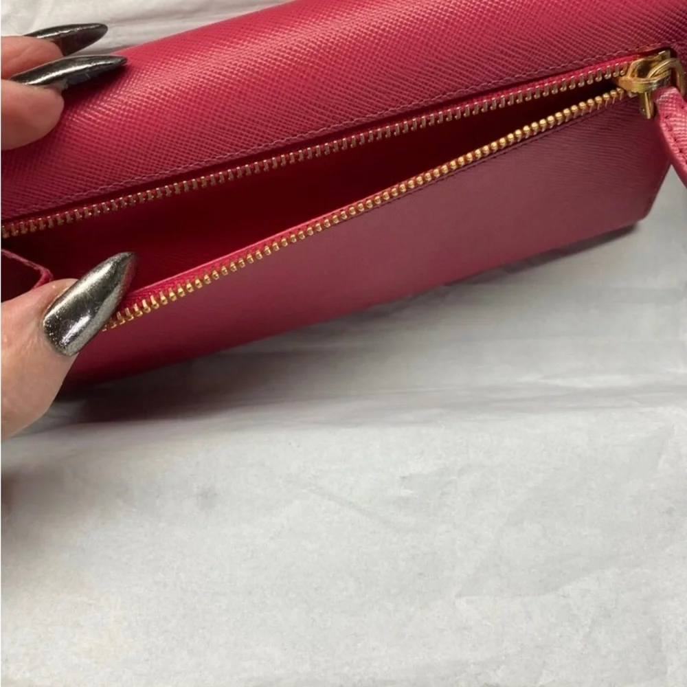 PRADA SAFFIANO FULL INCLUSION EUC - Picture 15 of 16
